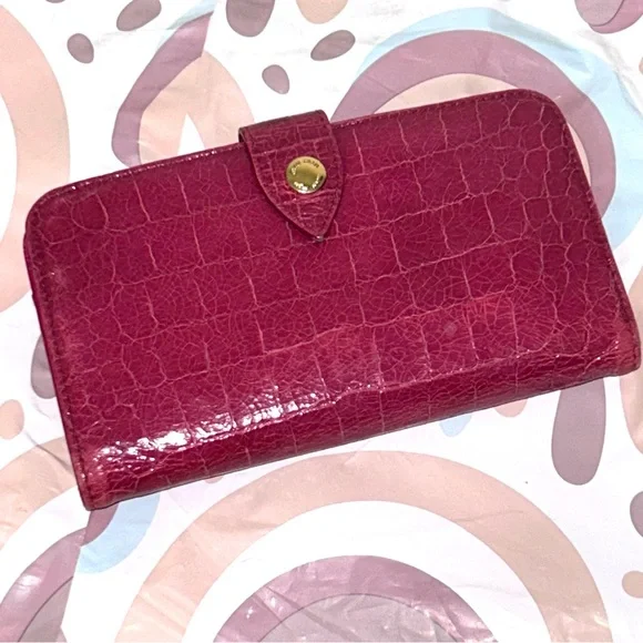 Miu Miu Pink Croc-Embossed Wallet - Picture 2 of 15